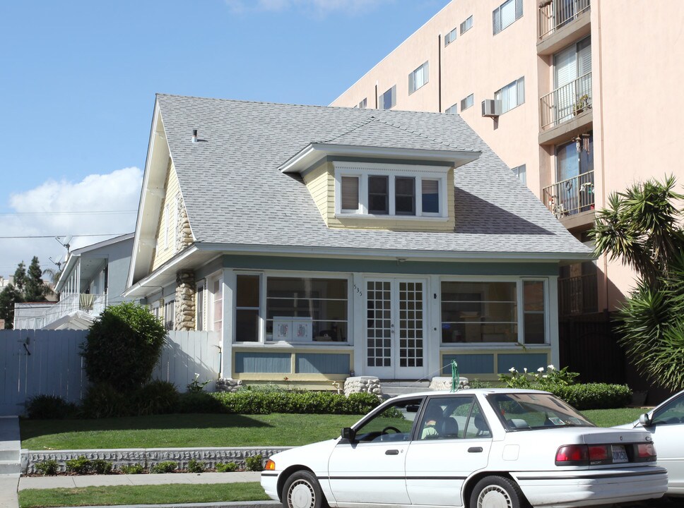 535-537 Chestnut Ave in Long Beach, CA - Foto de edificio