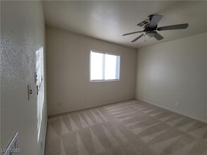 7728 Villa De La Paz Ave in Las Vegas, NV - Building Photo - Building Photo