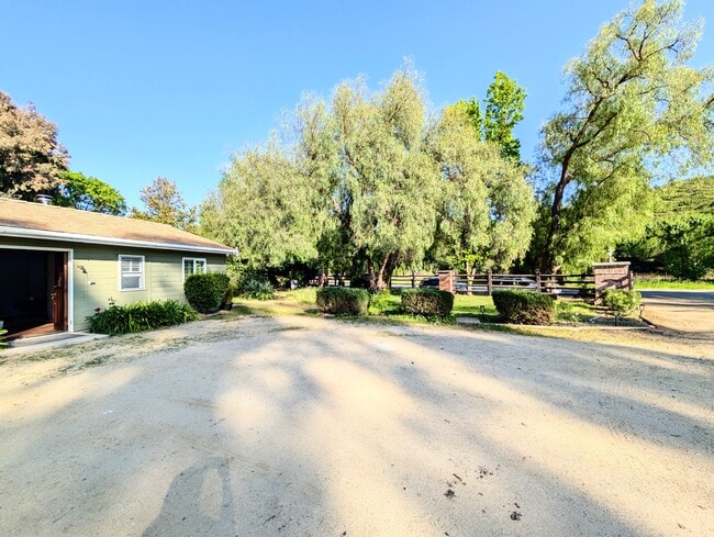 2401 Stokes Canyon Rd, Unit Studio