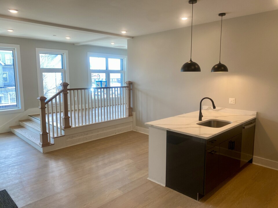 379 Somerville Ave, Unit 3 in Somerville, MA - Foto de edificio