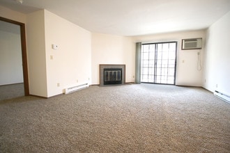 Yahara Landing Apartments in Madison, WI - Building Photo - Building Photo