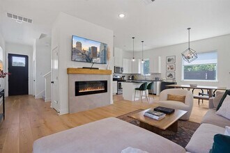 5806 Sutherlin Rd in Austin, TX - Building Photo - Building Photo