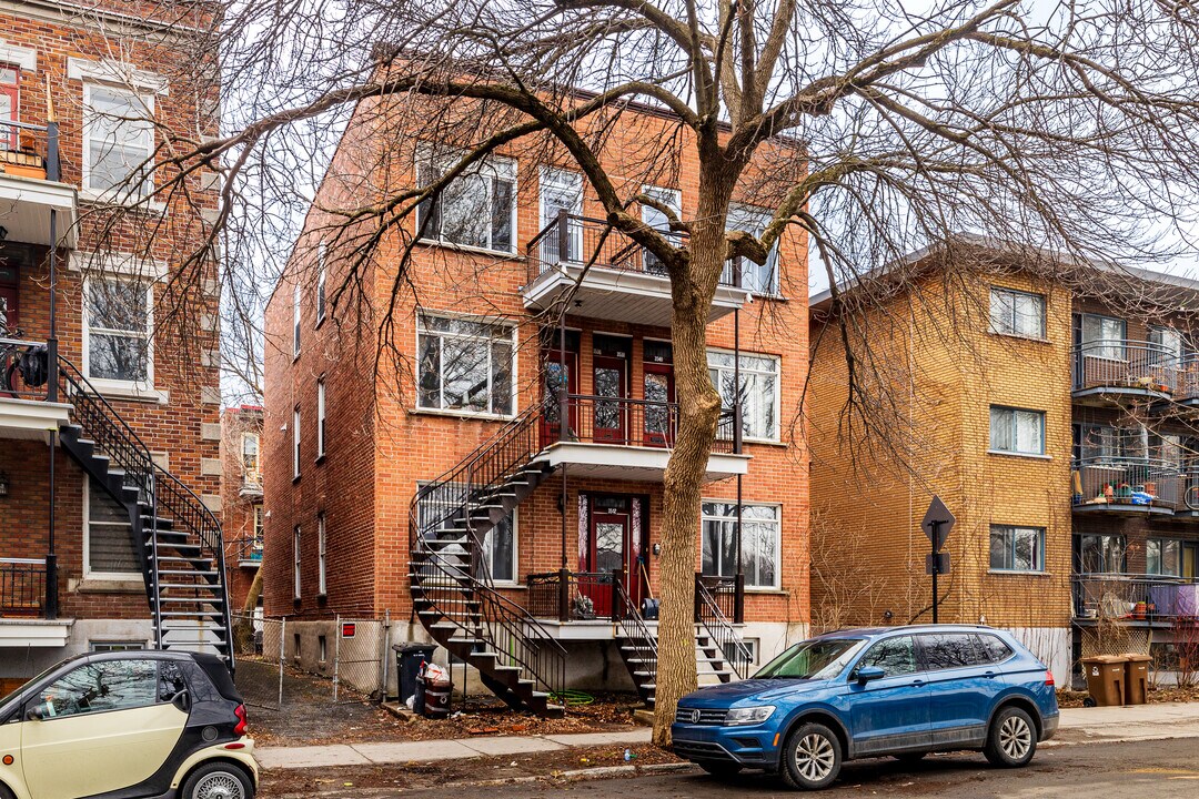 3542 Fullum St in Montréal, QC - Building Photo
