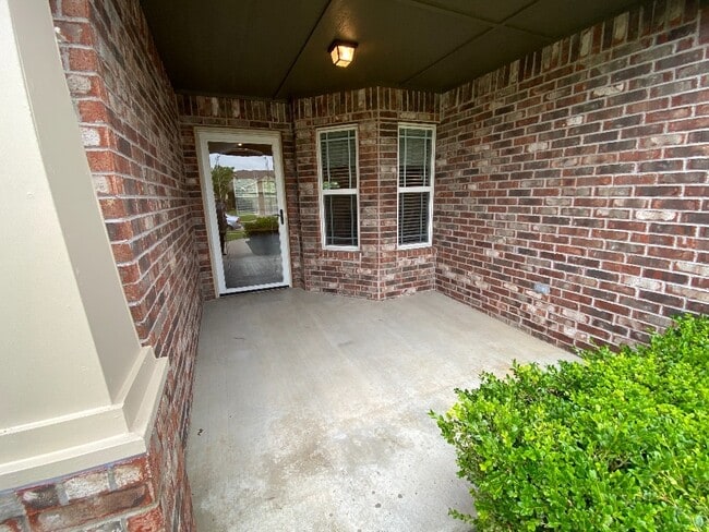 2704 N 21st St in Broken Arrow, OK - Building Photo - Building Photo