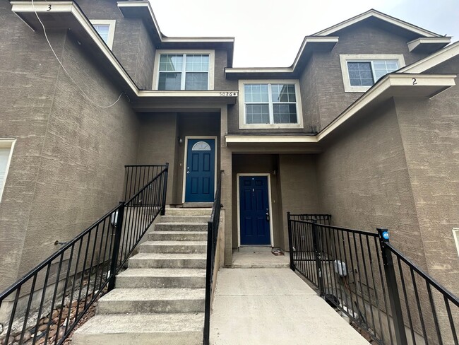 5026 Summit Wood in San Antonio, TX - Building Photo - Building Photo