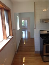 17 Pinckney St, Unit 2 in Somerville, MA - Building Photo - Building Photo