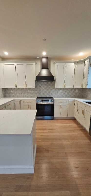 property at 15 Hadley Pl