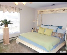 74 Overton St in Freeport, NY - Building Photo - Building Photo