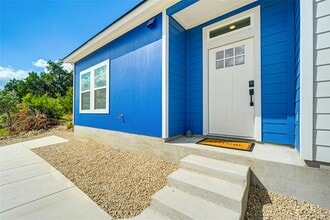 10636 Lake Park Dr in Dripping Springs, TX - Building Photo - Building Photo