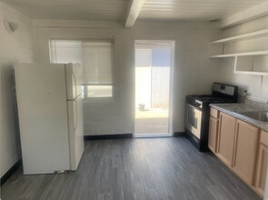 11 E San Joaquin St in Fresno, CA - Building Photo - Building Photo