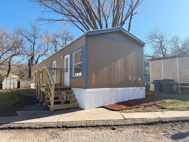 110 N Michigan St in Lawrence, KS - Building Photo - Building Photo