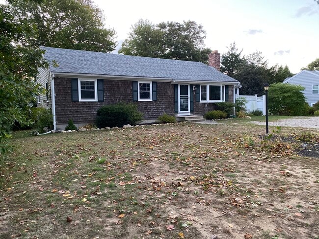 6 Cove Rd in Falmouth, MA - Building Photo - Building Photo