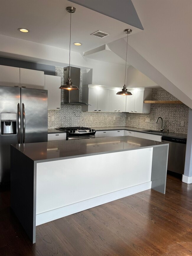 44 Duer Pl in Weehawken, NJ - Foto de edificio - Building Photo