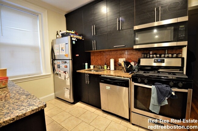 property at 73 Thatcher St