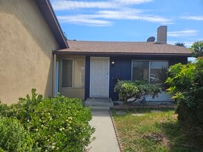 23220 Pryor Pl in Harbor City, CA - Foto de edificio - Building Photo