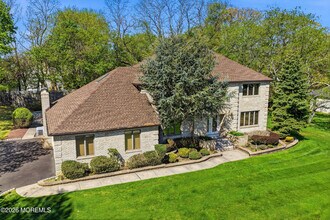 14 Kastor Ln in West Long Branch, NJ - Building Photo - Building Photo