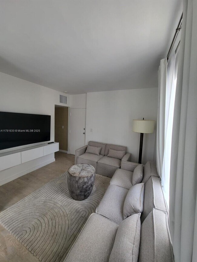 605 Euclid Ave in Miami Beach, FL - Building Photo - Building Photo