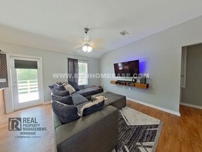 1952 Bright Water Dr in Gulf Breeze, FL - Building Photo - Building Photo