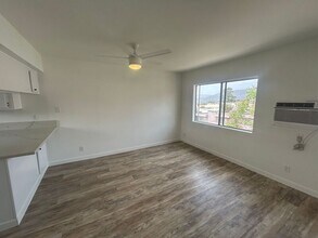 10237 Tujunga Canyon Blvd in Los Angeles, CA - Building Photo - Building Photo