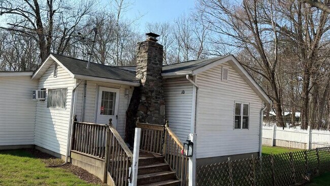 10 Paradise Trail in Monroe, NY - Building Photo - Building Photo