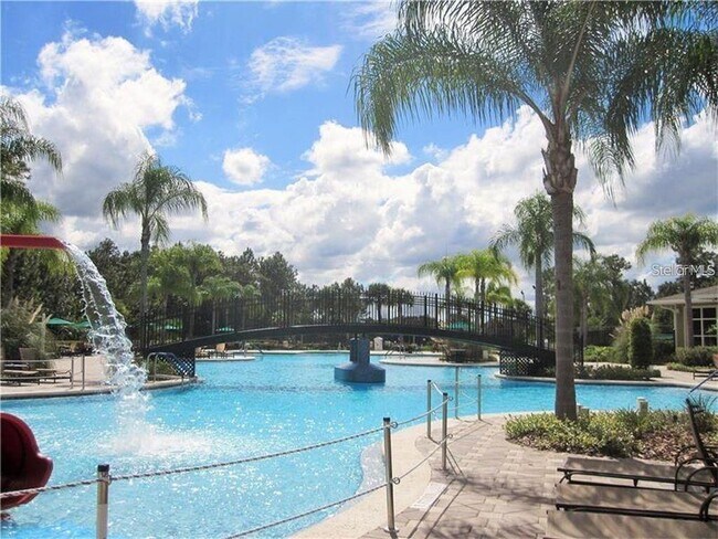 20012 Oakflower Ave in Tampa, FL - Building Photo - Building Photo