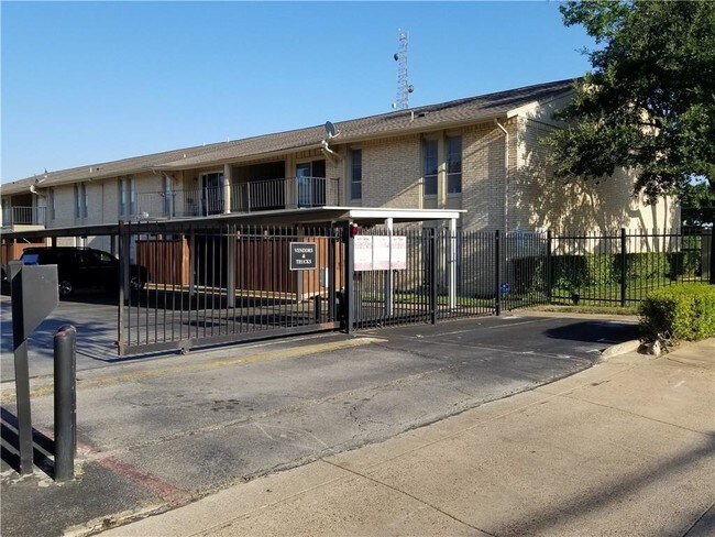 4652 Matilda St-Unit -F in Dallas, TX - Building Photo - Building Photo
