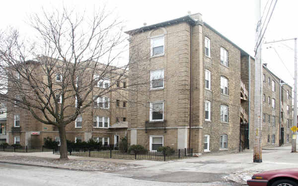 1733-1737 W Balmoral Ave in Chicago, IL - Foto de edificio - Building Photo