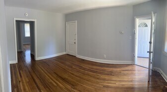 926 Saint Dunstans Rd, Unit Unit#1