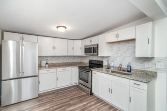 221 Duxbury Ave in Port Charlotte, FL - Building Photo - Building Photo