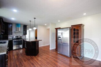 7220 Pratt St in Omaha, NE - Building Photo - Building Photo