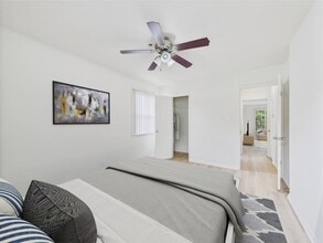 Banner Circle Apartments in Long Beach, CA - Building Photo - Building Photo