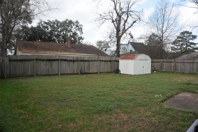 6915 Deer Ridge Ln in Houston, TX - Building Photo - Building Photo