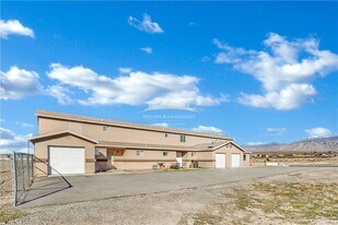 200 S Mount Charleston Dr E in Pahrump, NV - Building Photo