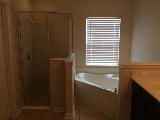 372 W New England Dr in Elkton, FL - Building Photo - Building Photo