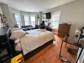 1 Sachem St, Unit 1 in Boston, MA - Foto de edificio - Building Photo