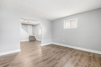 1313-1315-1315 E 17th Ave in Columbus, OH - Building Photo - Building Photo