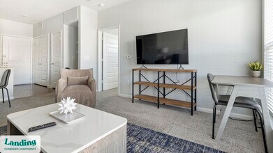 715 W Slaughter Ln in Austin, TX - Building Photo - Building Photo