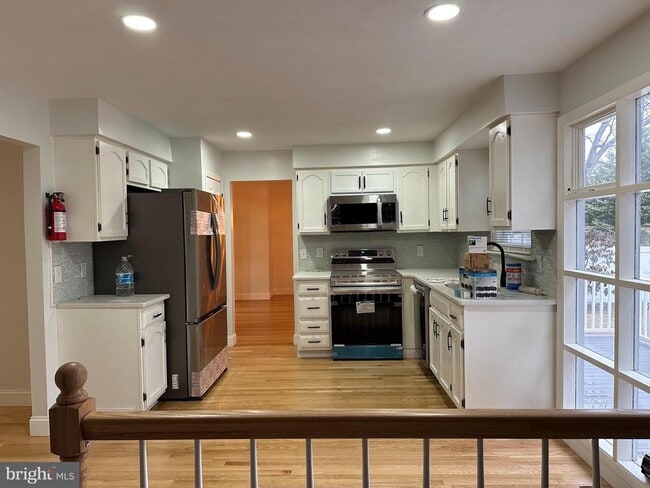 property at 1924 Birchwood Park Dr N