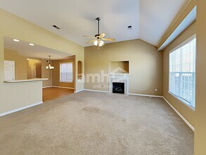 8739 Overcup Oaks Dr in Memphis, TN - Building Photo - Building Photo