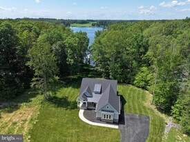 2 Old House Rd in Bumpass, VA - Building Photo