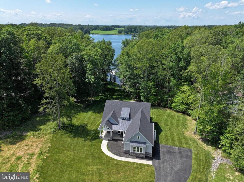 2 Old House Rd in Bumpass, VA - Building Photo