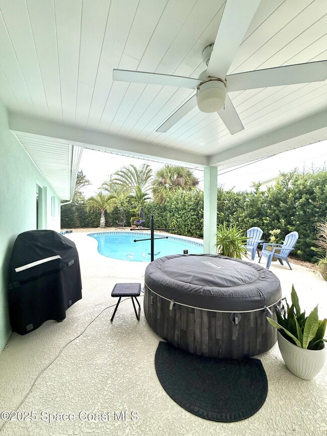 537 Royal Palm Blvd in Satellite Beach, FL - Building Photo - Building Photo