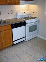 2527 Hydraulic Rd in Charlottesville, VA - Building Photo - Building Photo