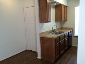 3619 Elliott St in Bryan, TX - Foto de edificio - Building Photo