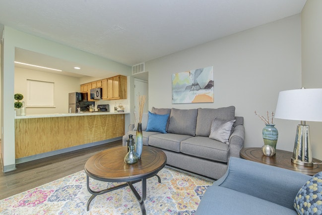 Hilltop Ridge in Peru, IN - Foto de edificio - Building Photo