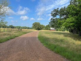 110 DoveRidge St in Palestine, TX - Building Photo