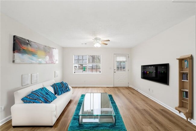 6290 Love St in Austell, GA - Building Photo - Building Photo