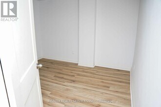 21 Divers Rd in Brampton, ON - Building Photo - Building Photo