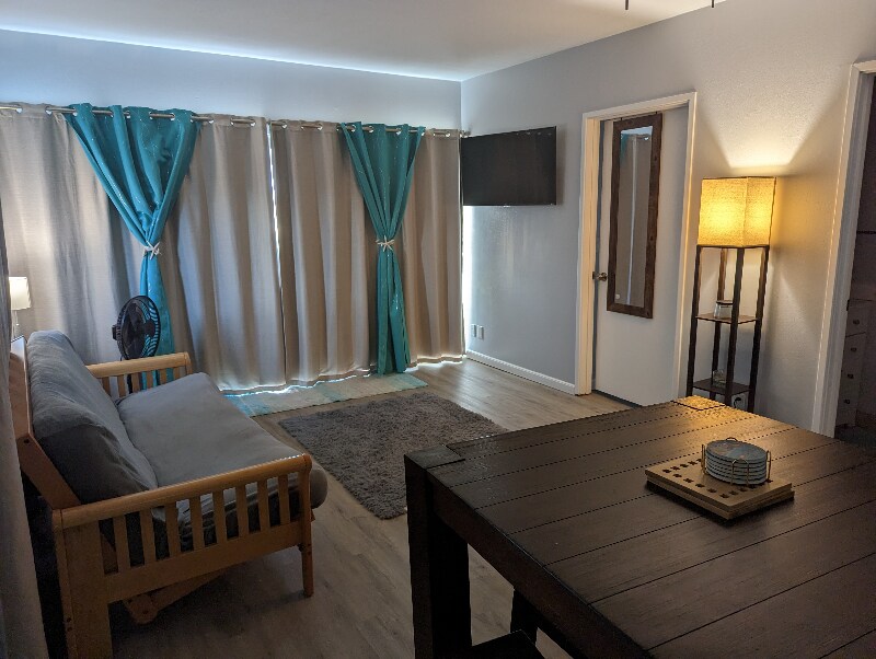 1063 Lower Main St-Unit -401 in Wailuku, HI - Building Photo