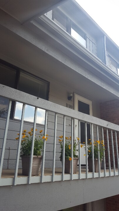 3460 Colorado Ave in Boulder, CO - Building Photo